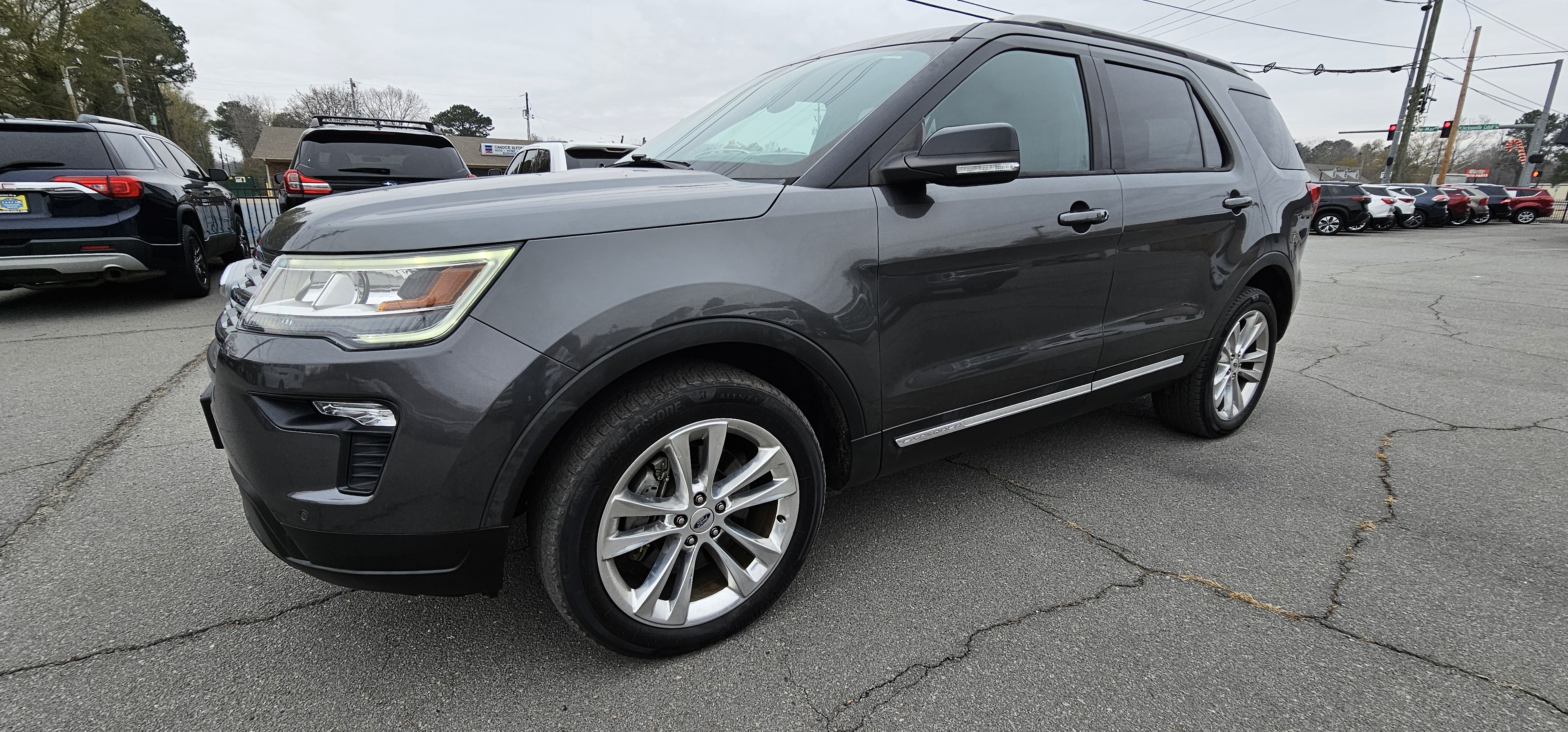 2018 Ford Explorer XLT's photo