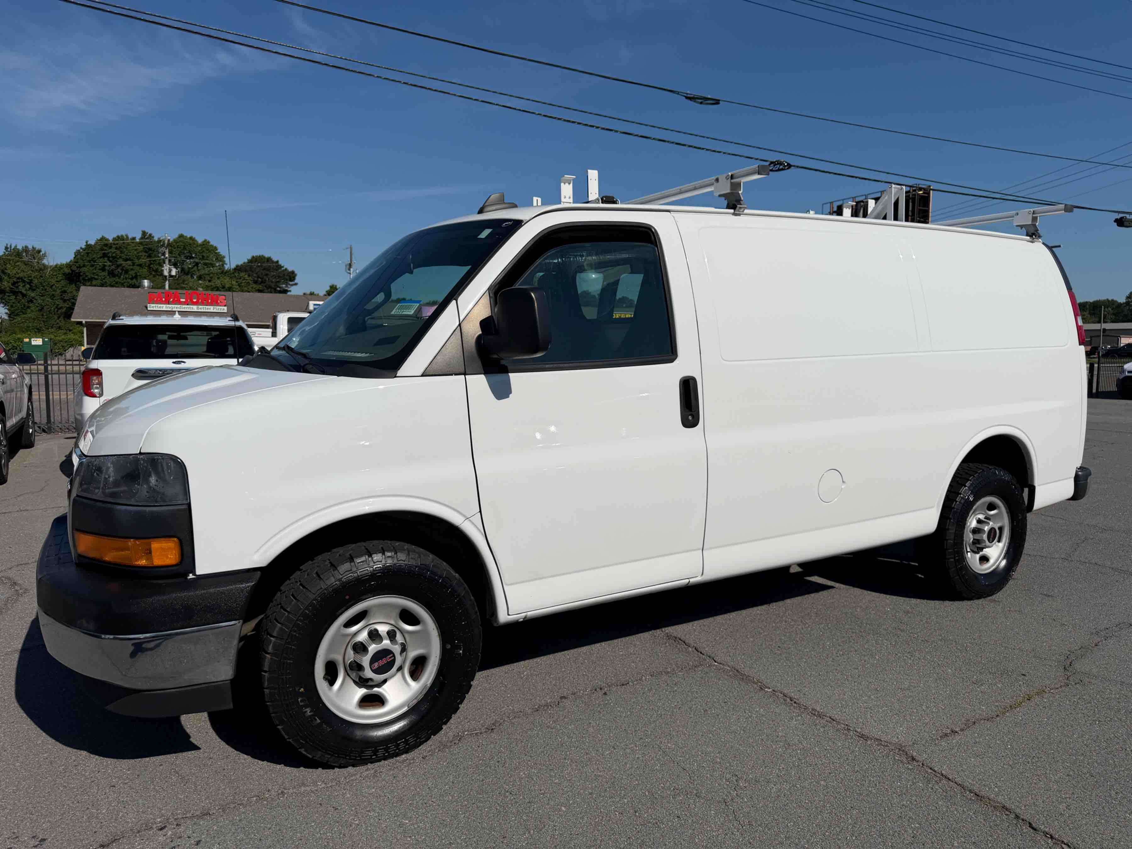 2020 GMC Savana 2500 photo 1
