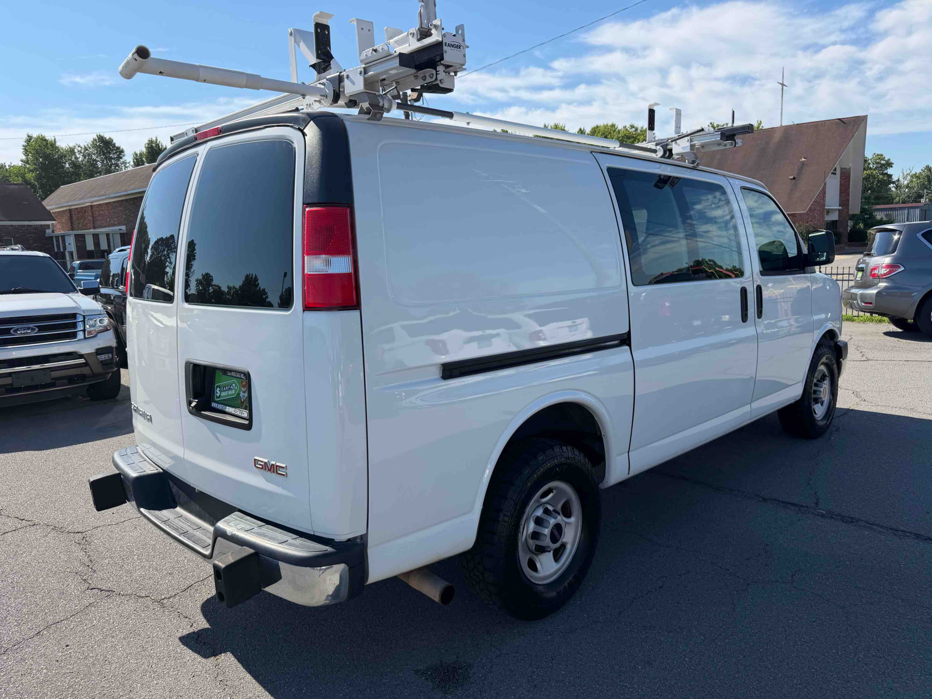 2020 GMC Savana 2500 photo 4