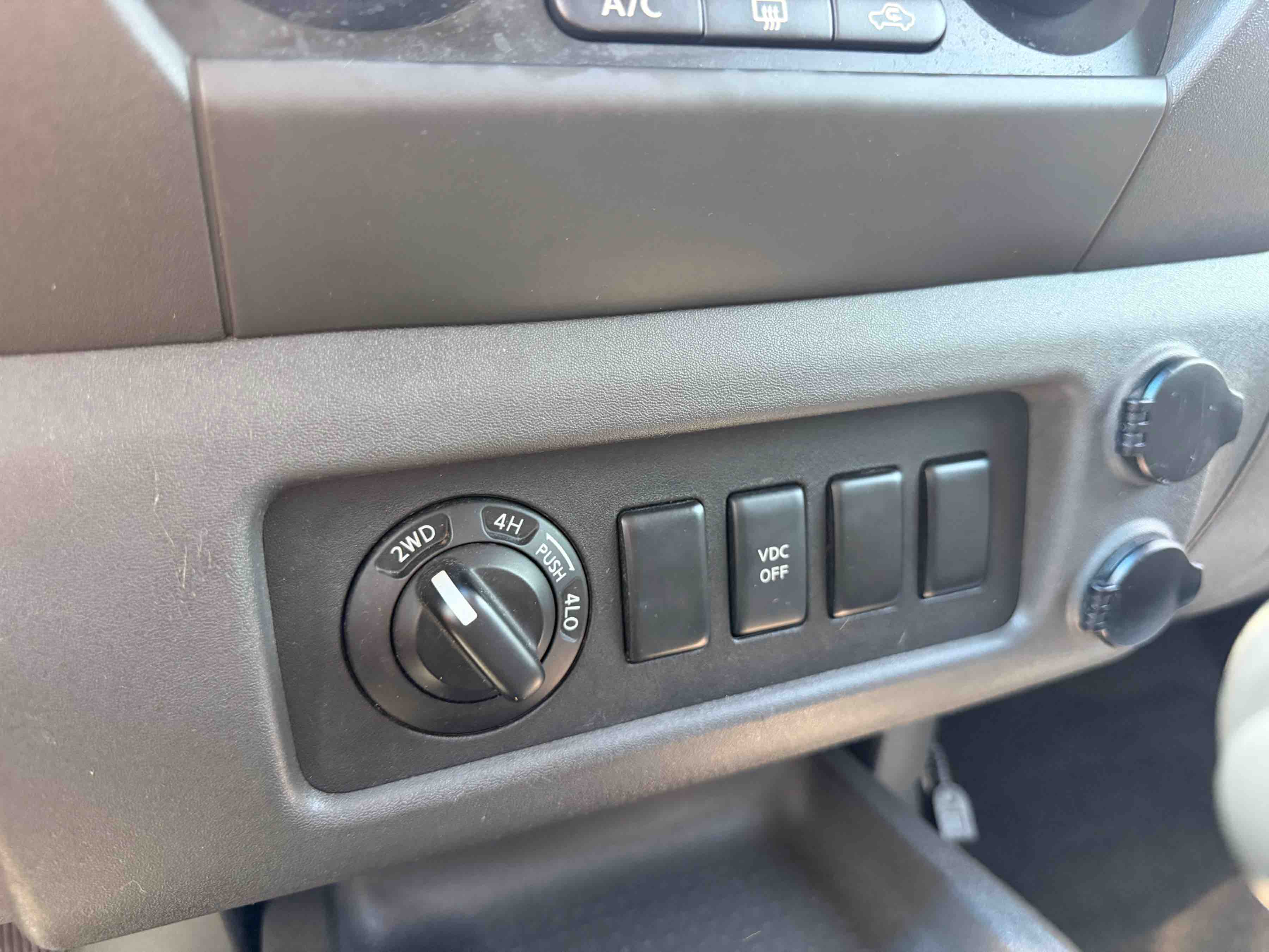 2007 Nissan Xterra representative vehicle photo