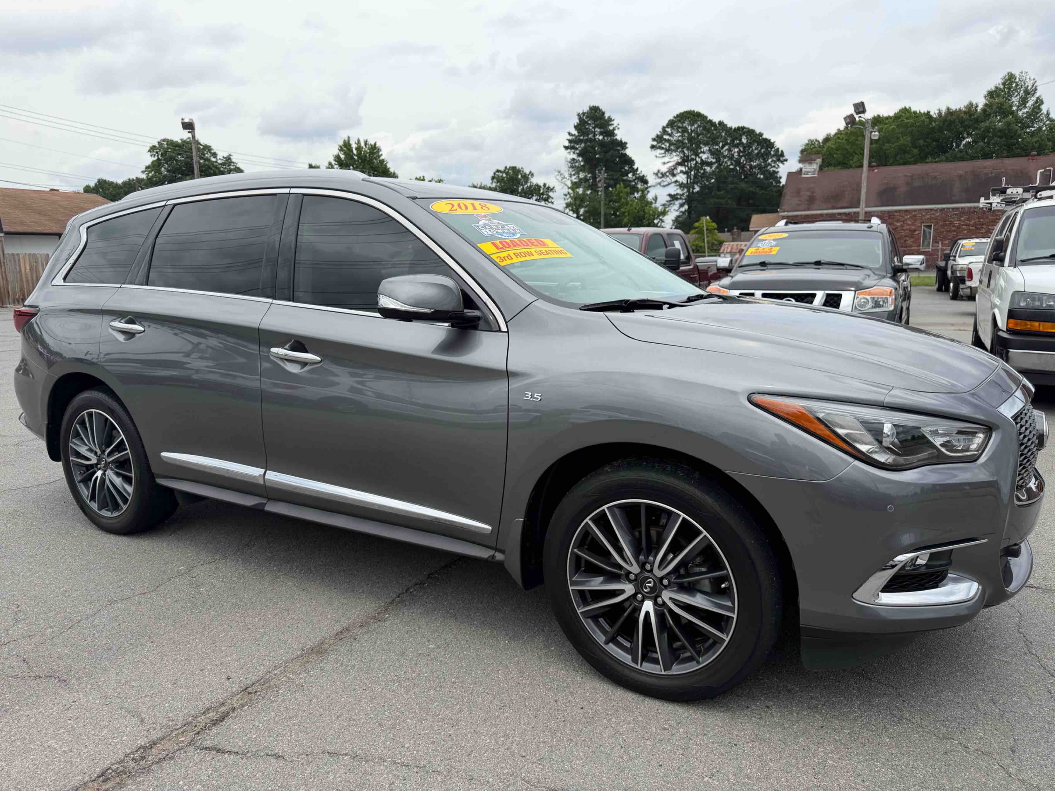 2018 INFINITI QX60 Base photo 3