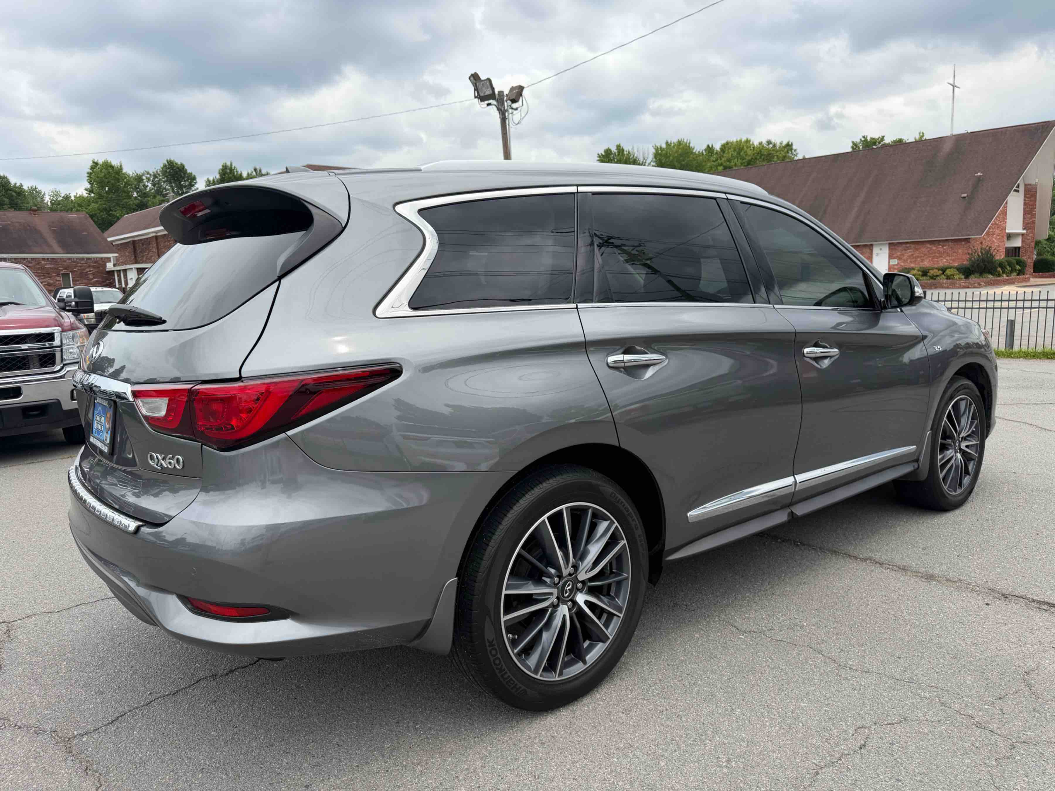 2018 INFINITI QX60 Base photo 4