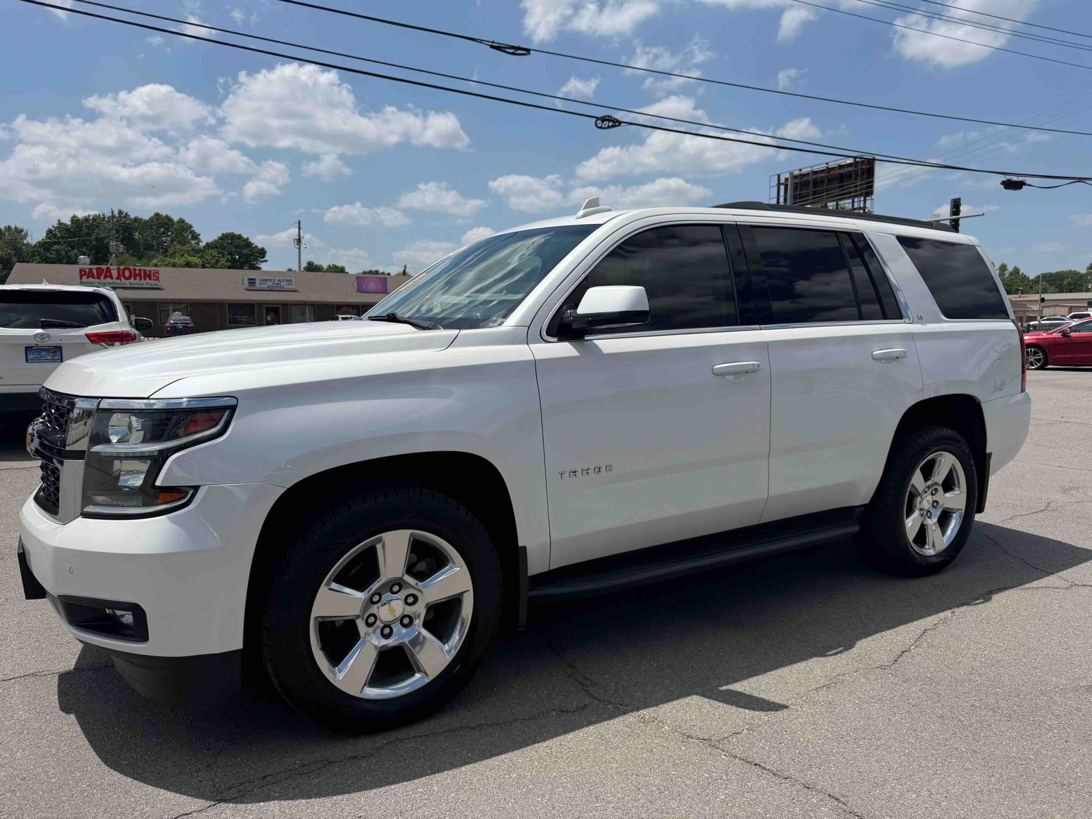 2016 CHEVROLET Tahoe LT photo 1