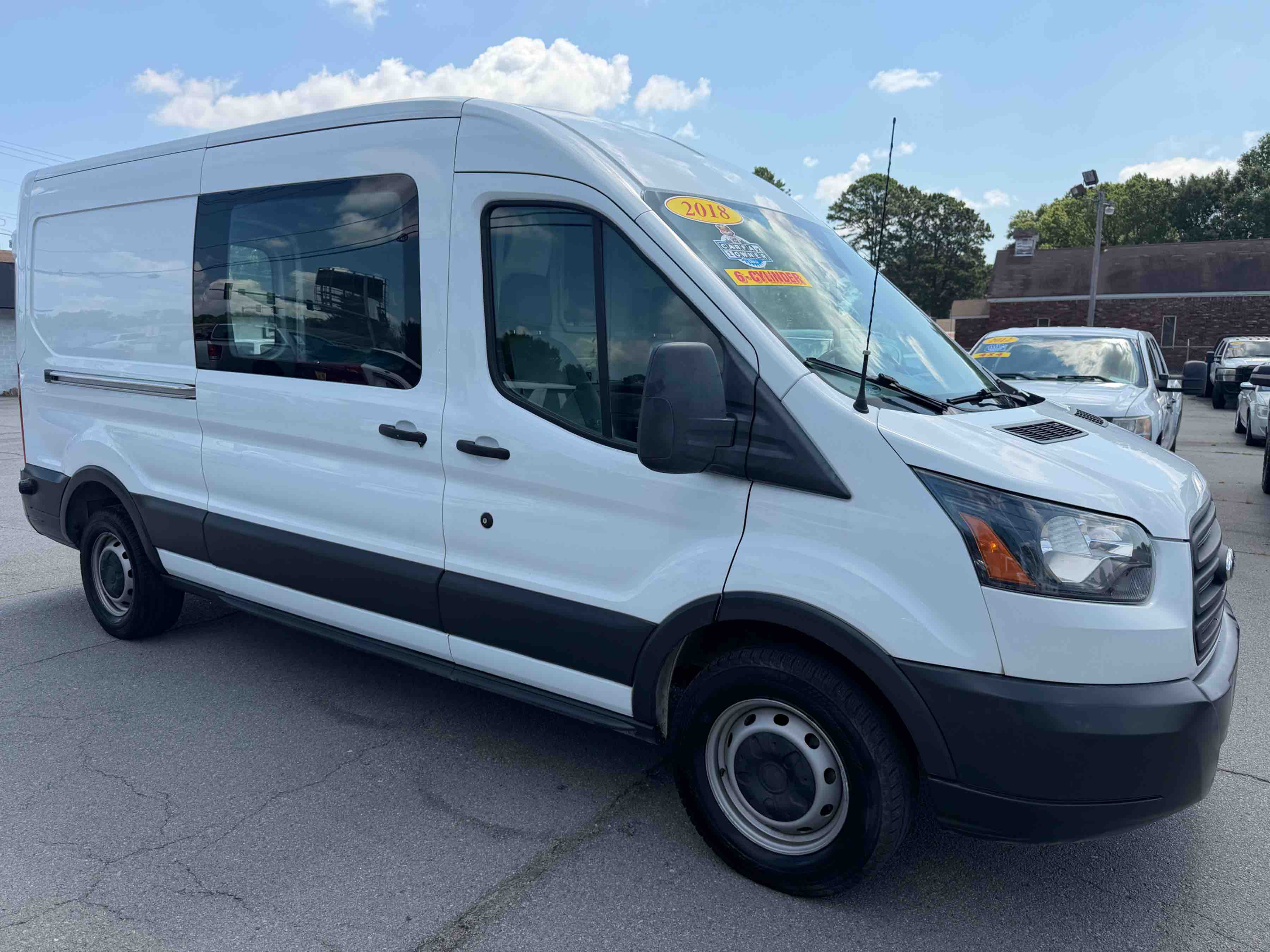 2018 FORD Transit 150 Medium Roof photo 3
