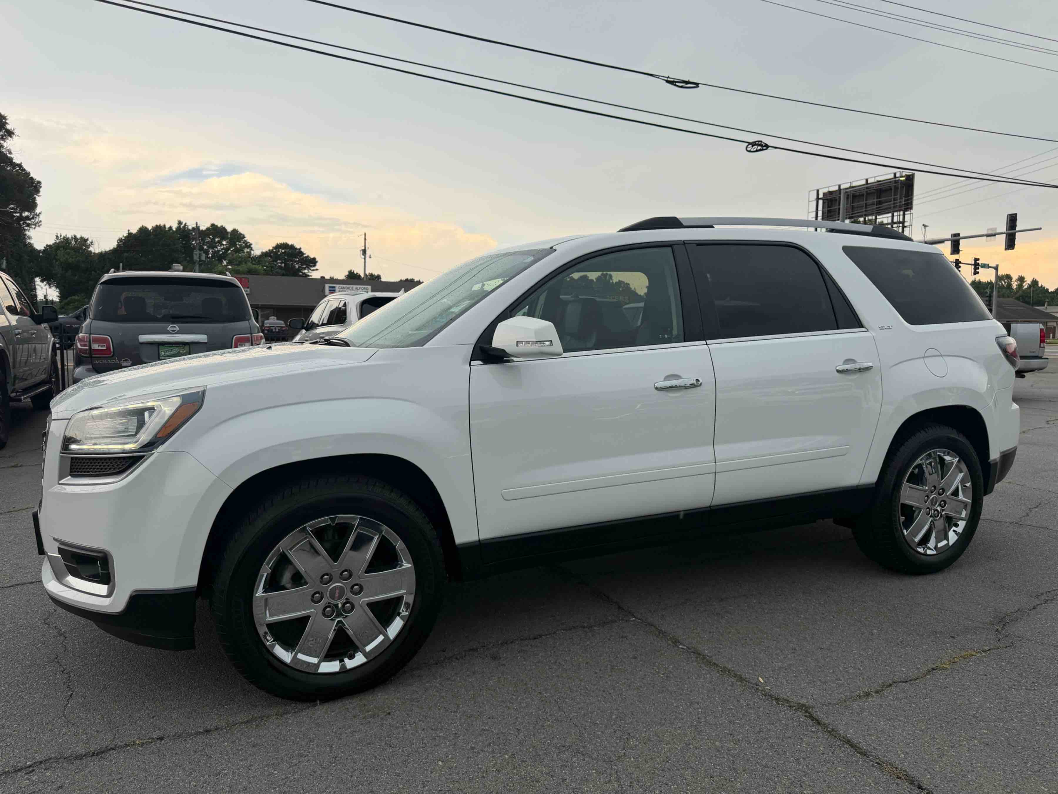 2017 Gmc Acadia representative vehicle photo