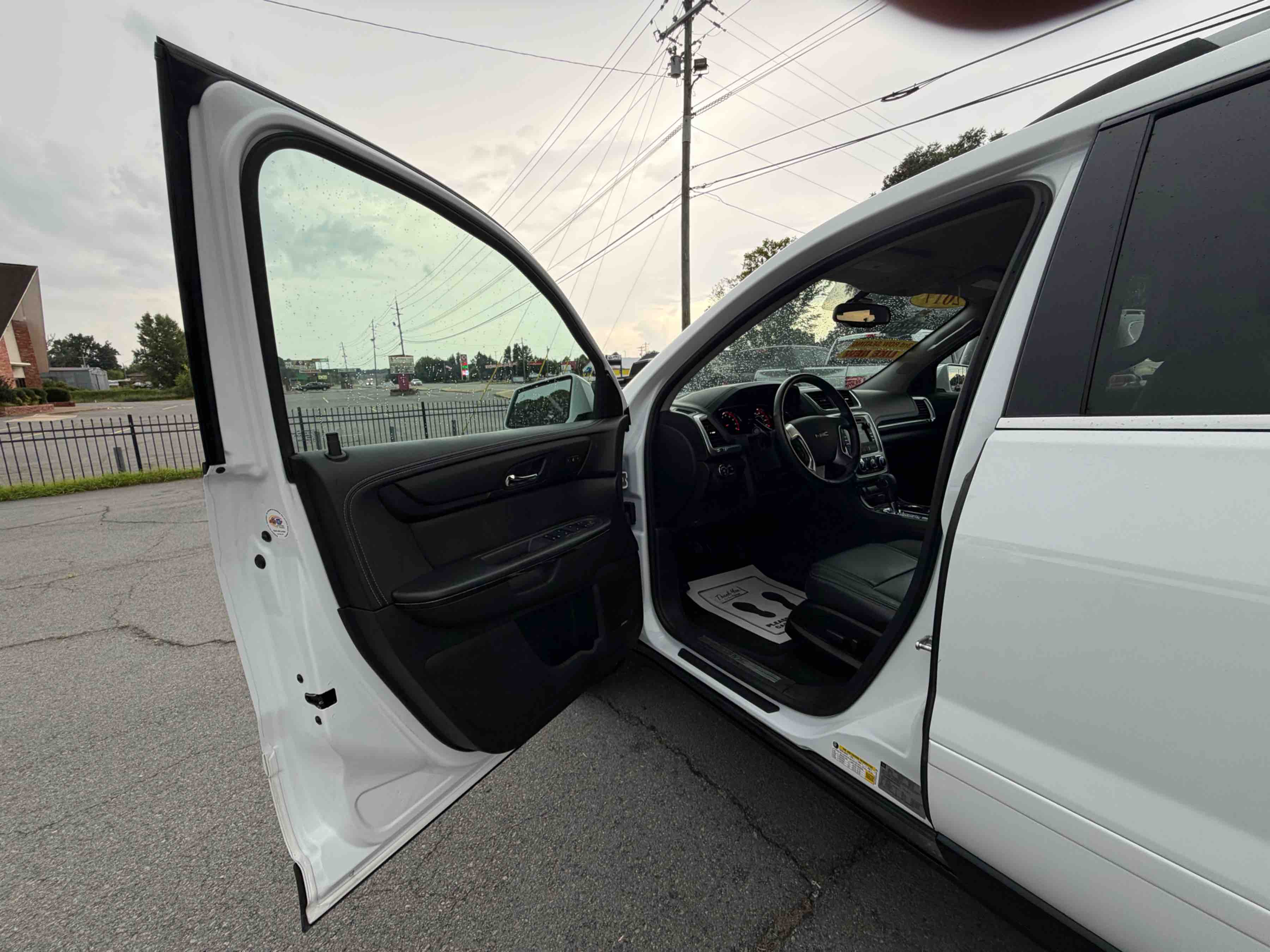 2017 Gmc Acadia representative vehicle photo