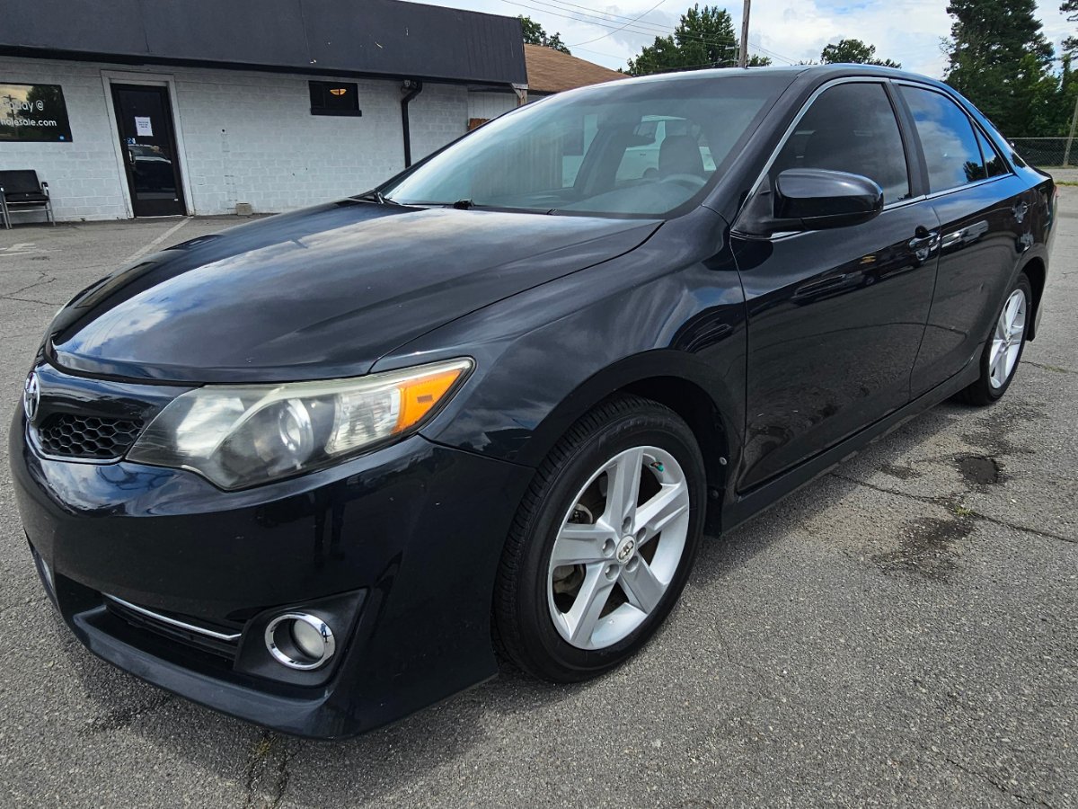 2012 TOYOTA Camry LE photo