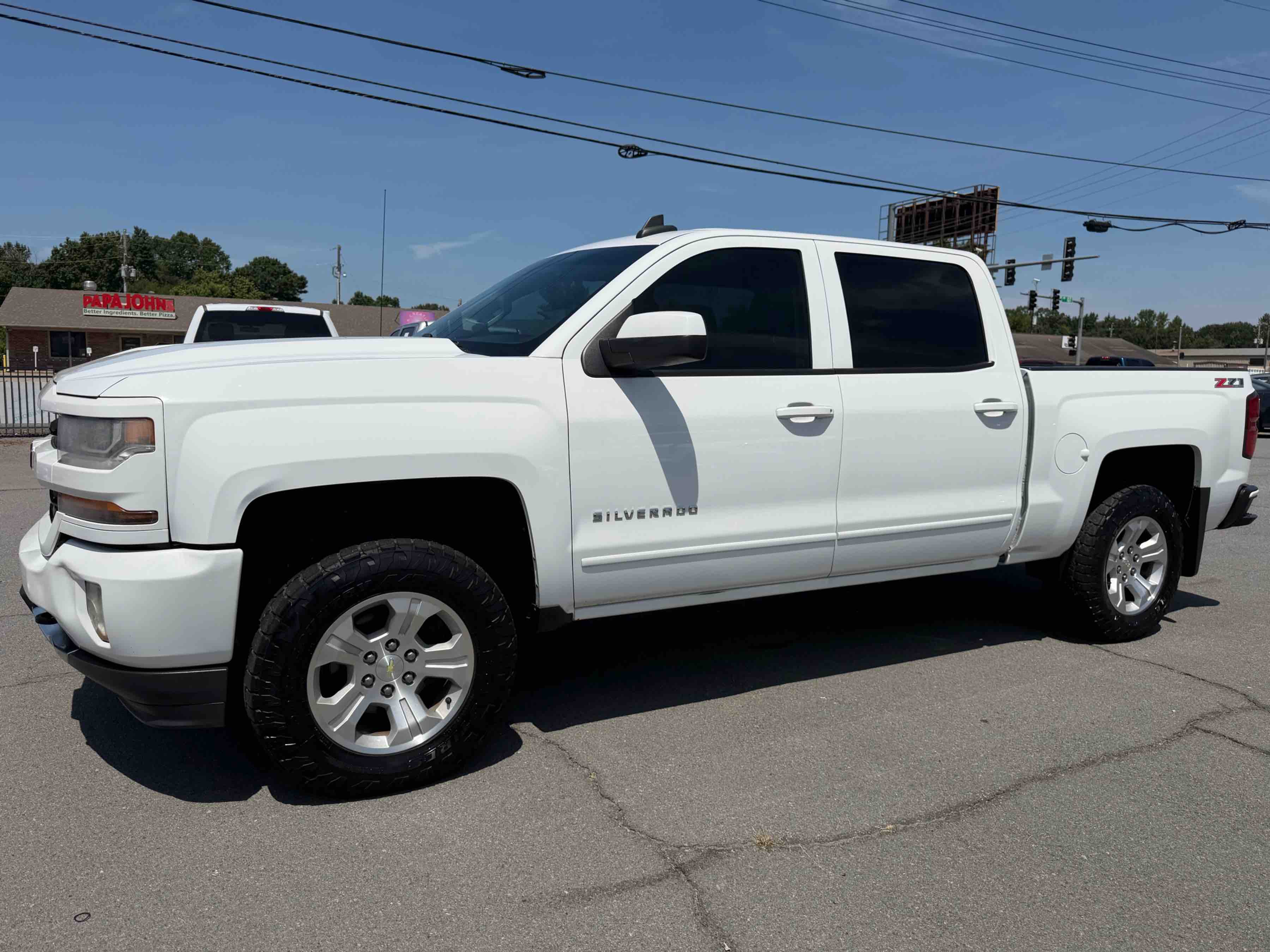 2016 CHEVROLET Silverado LT Z71 photo 1