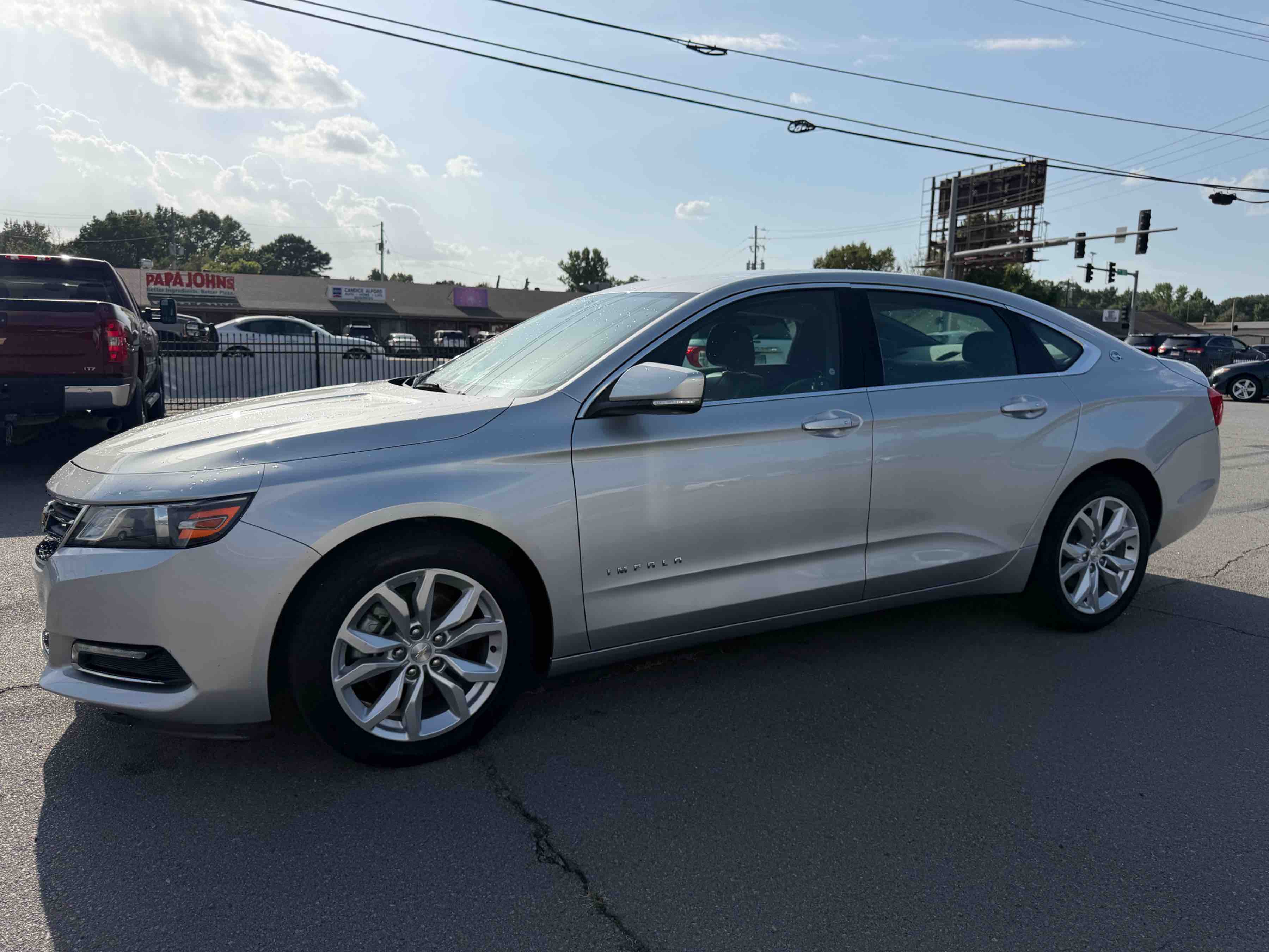 2019 Chevrolet Impala vehicle photo 1