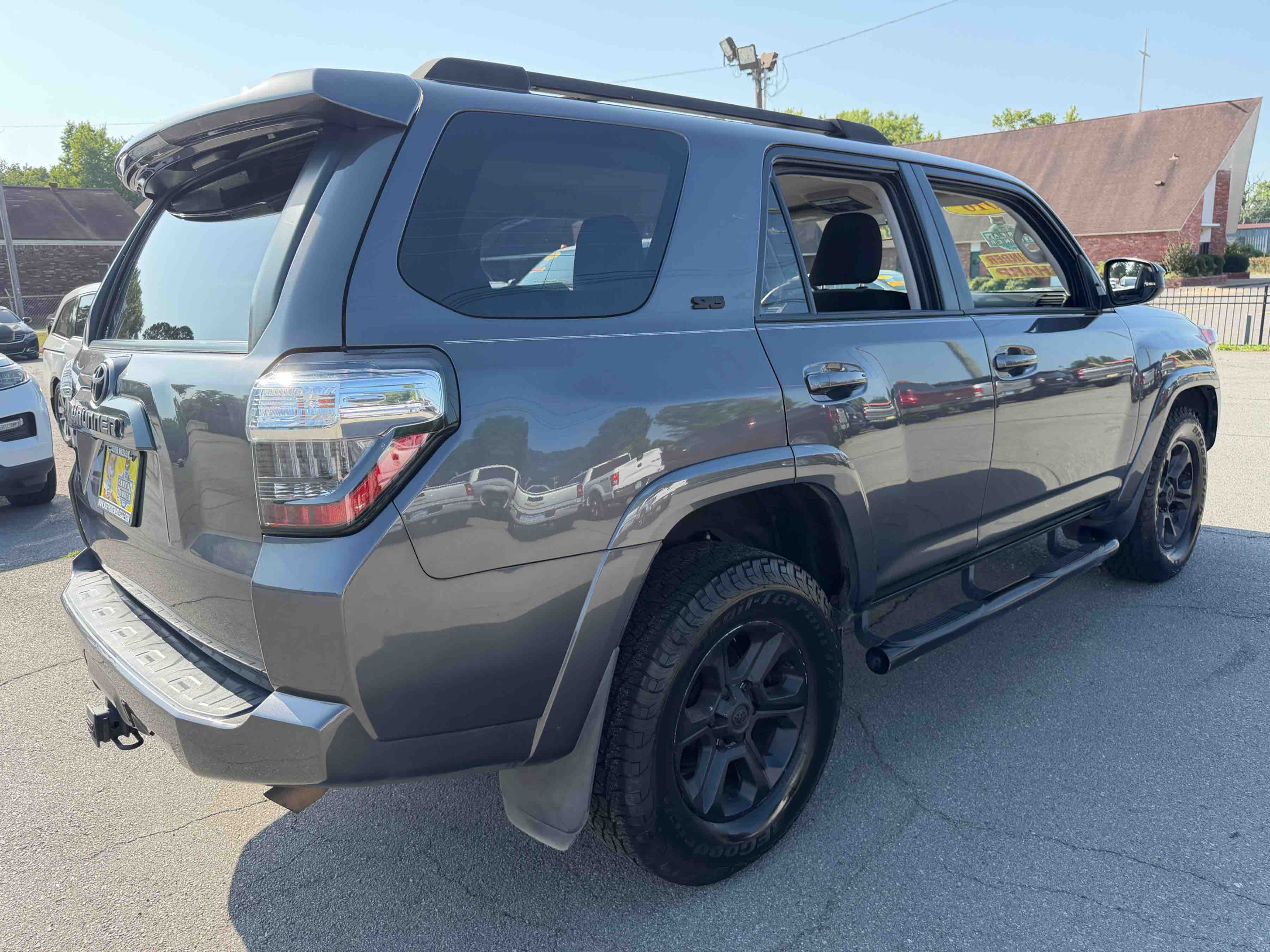 2016 TOYOTA 4Runner SR5 photo 4