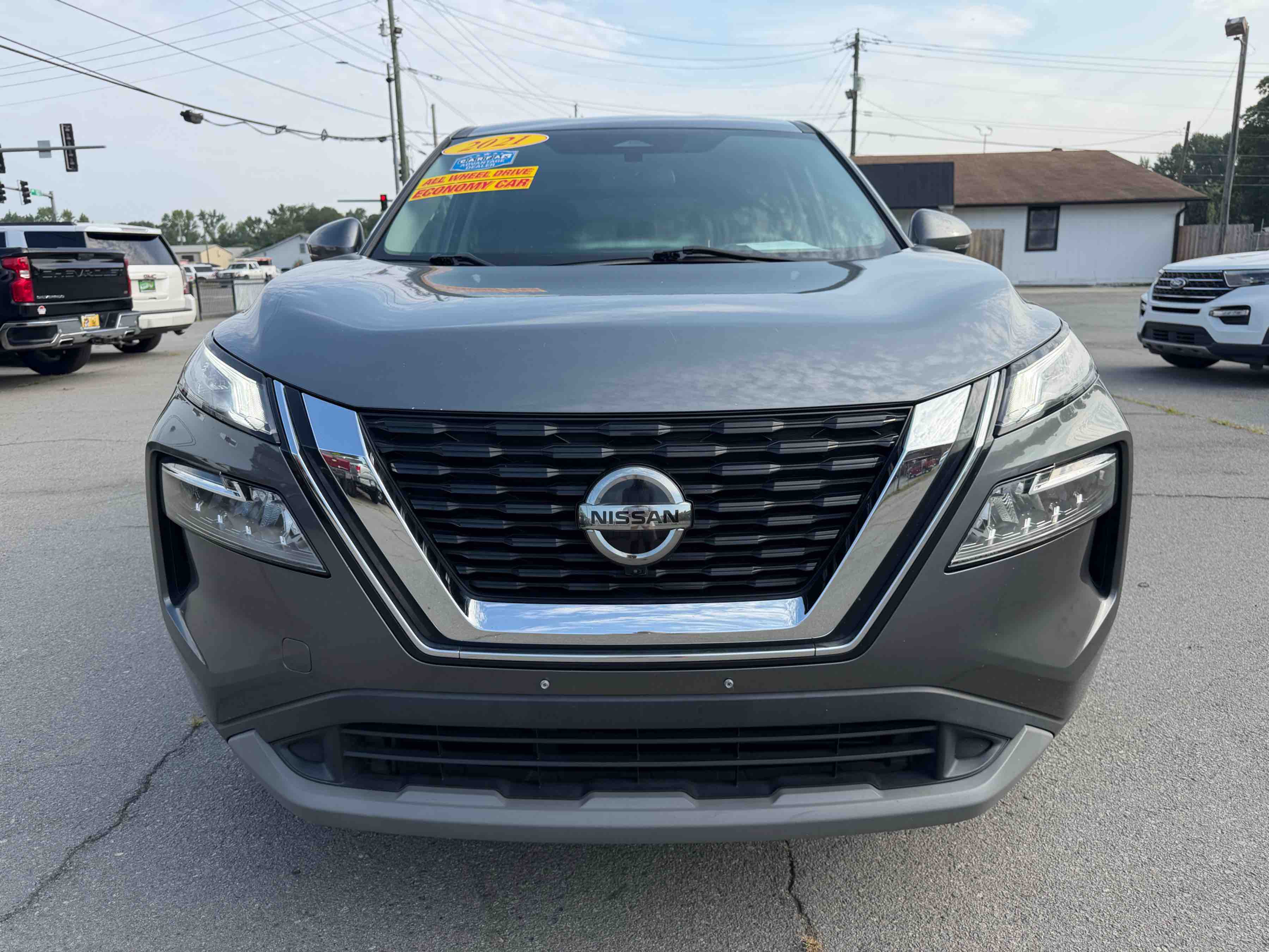 2021 NISSAN Rogue SV photo 2