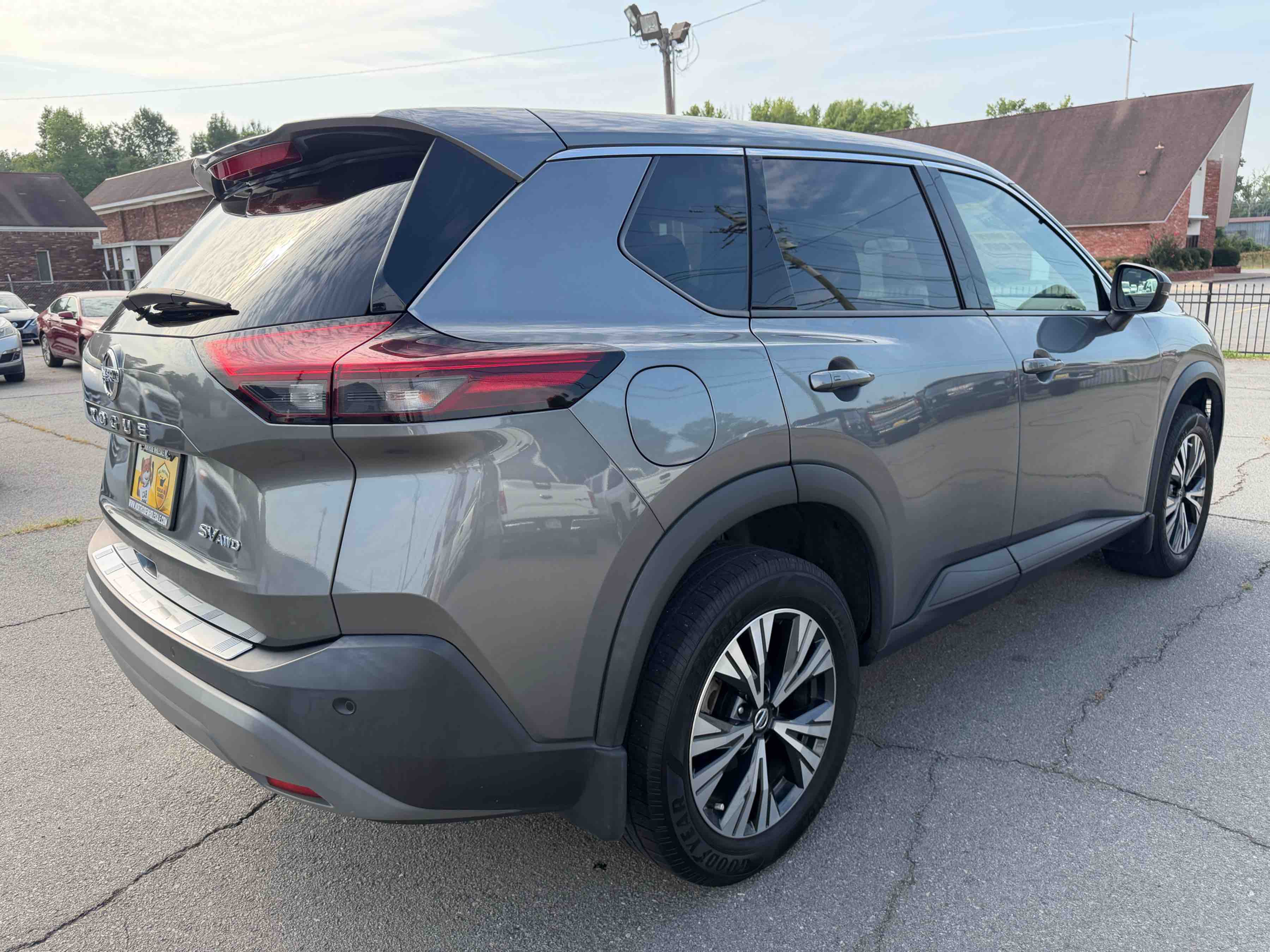 2021 NISSAN Rogue SV photo 4