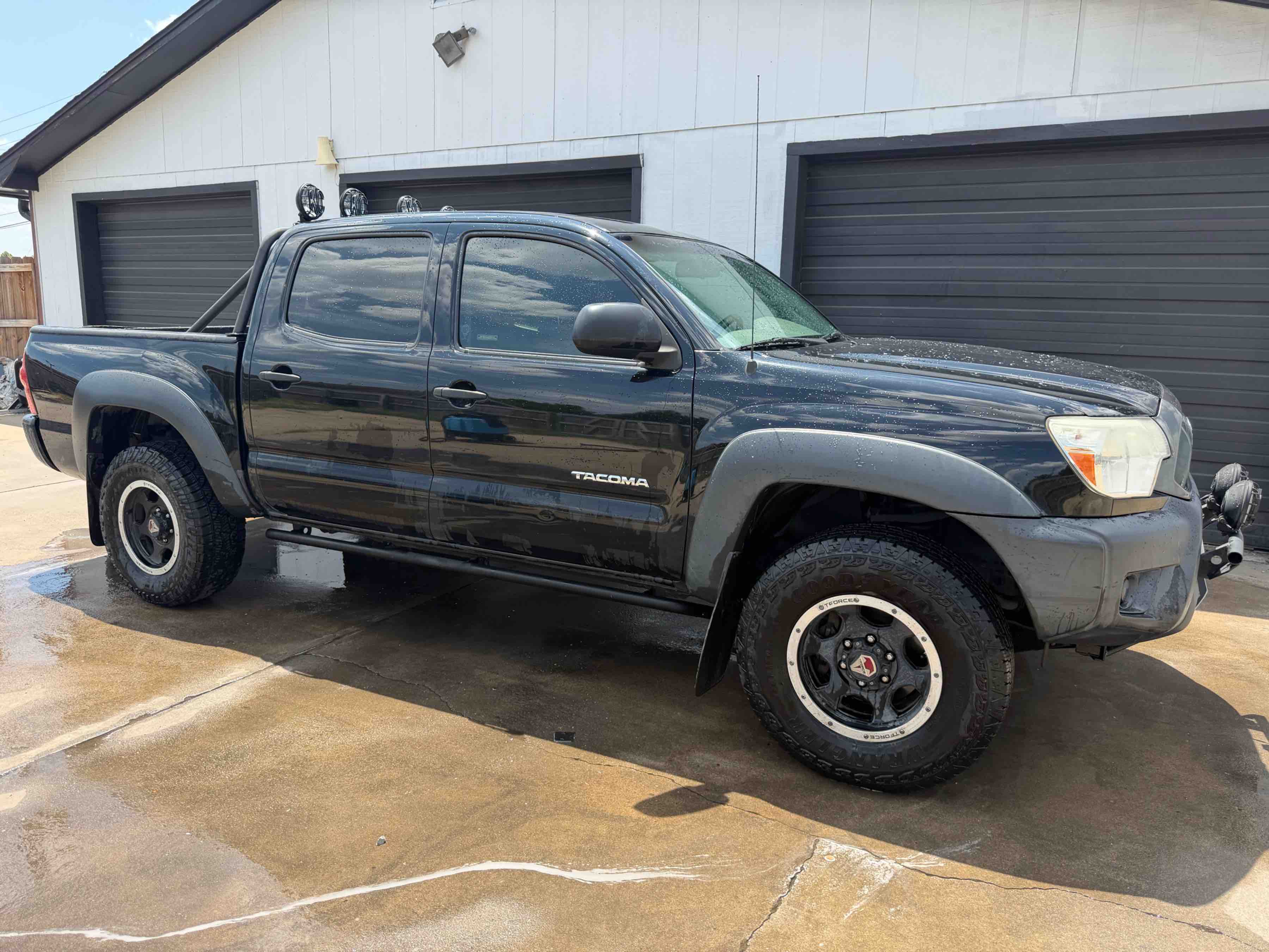2014 TOYOTA Tacoma SR5 photo 1