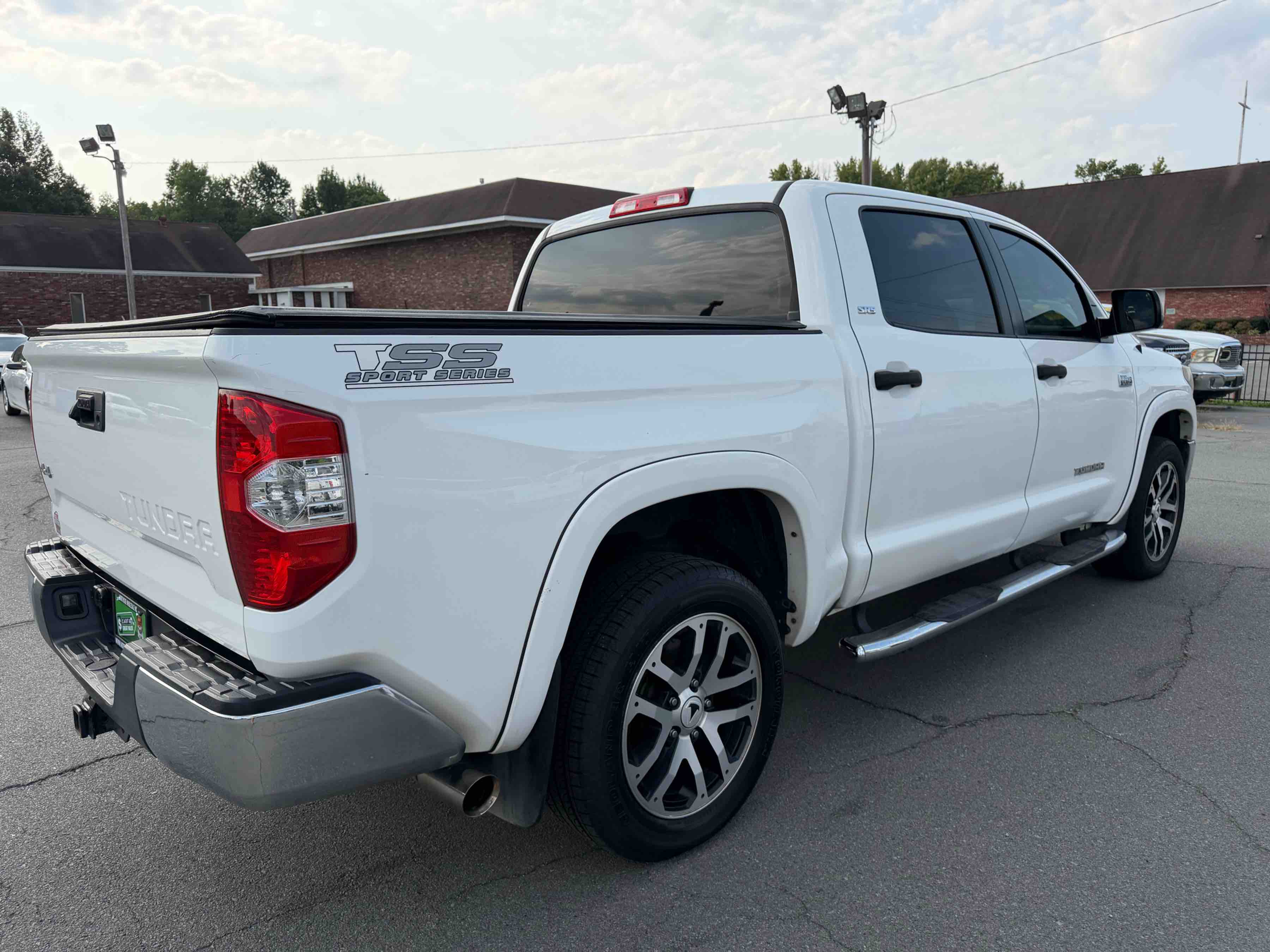 2018 TOYOTA Tundra SR5 photo 4