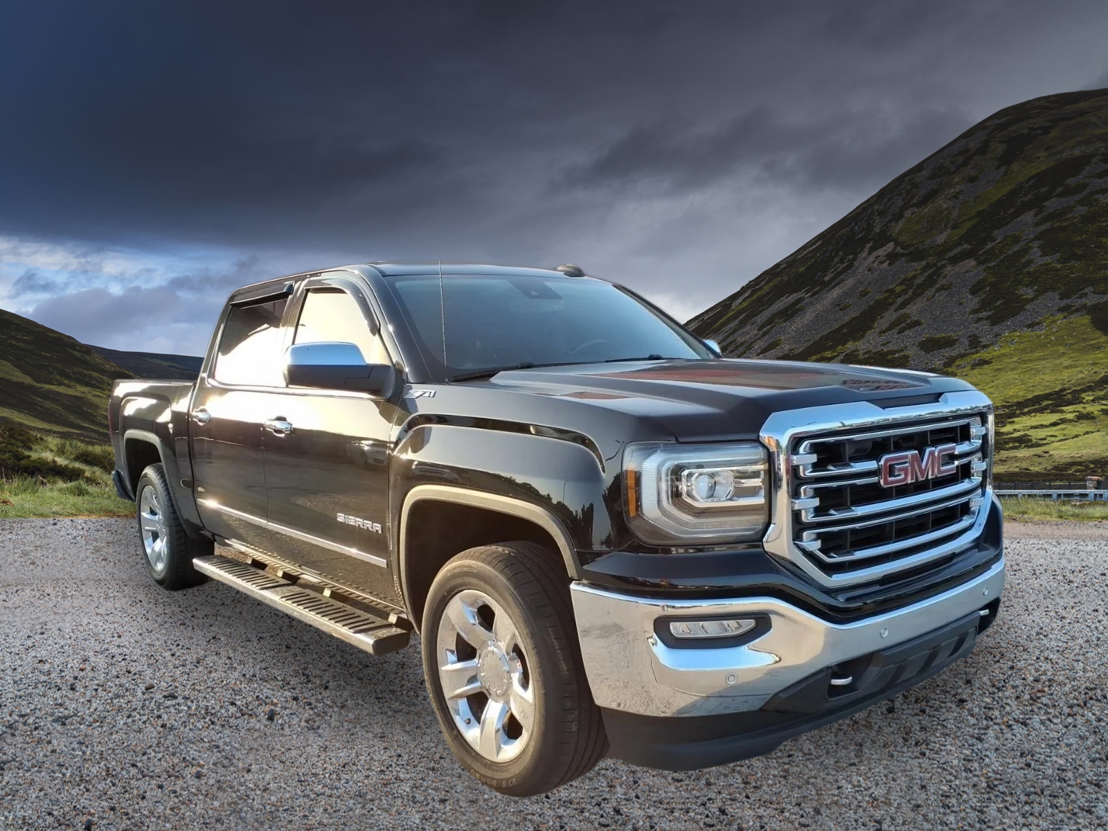 2018 GMC Sierra 1500 SLT photo 1